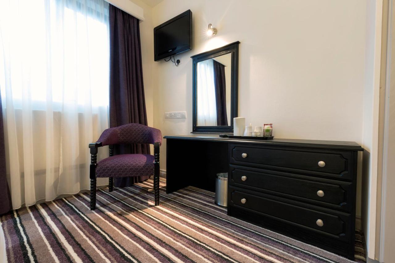 Ivy Tower Hotel Castlebar Dış mekan fotoğraf